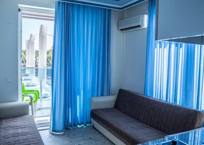 Uestuen Aparthotel