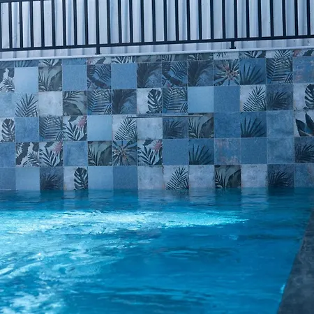 Uestuen Hotel de apartamente