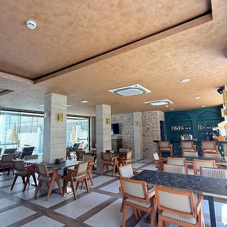 Uestuen Hotel de apartamente